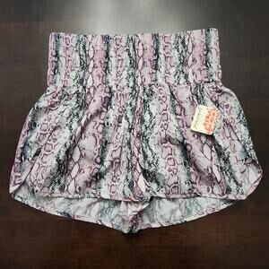 NWT Free People Movement Way Home Shorts Anaconda Venom Size Medium